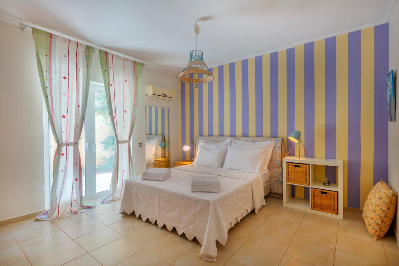 The Painters Luxurious villa Anavyssos Extérieur photo